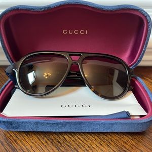 Gucci Aviator Sunglass